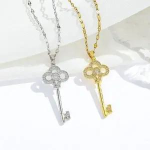 [하프클럽/셀러허브_여성트랜드패션]ONM 열쇠큐빅 펜던트 써지컬 티타늄 여