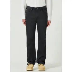 [롯데백화점]게스 남성 블랙 코팅 스트레이트 MO3D3162