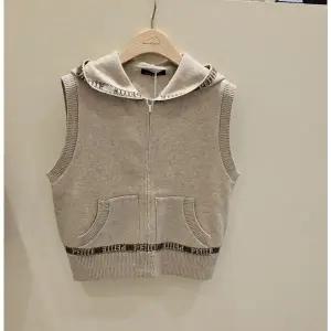 [메종블랑쉬](김해점)쁘띠트후드니트조끼 M254JVOA56K