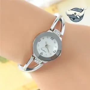 [콩심팥심]우아한 실버 스틸 손목시계 빛나는 원형 시계