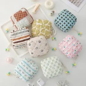 [다잇템] 여성 스퀘어 정리함 쁘띠 소품 퀼팅 보관 파우치