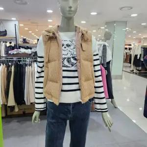 시슬리/애플아울렛/니트 배색 후드 패딩 베스트 SAPD31361