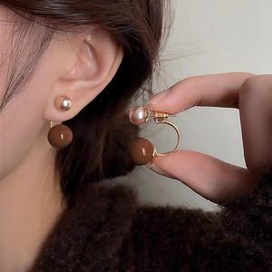 그리트 투웨이 브라운 진주 귀걸이