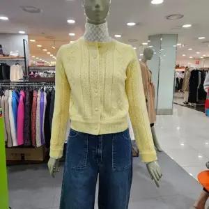 시슬리/애플아울렛/라운드넥 스카시 숏 펀칭 가디건 SAKCA1511