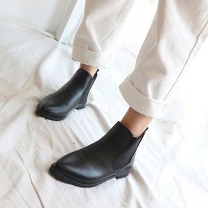 결혼식구두 앞코 뾰족 낮은굽 챌시 발목 앵글 부츠 데이프 스타일