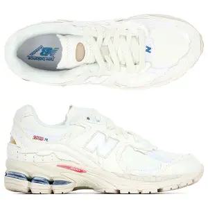뉴발란스 25FW 화이트 2002R 스니커즈 M2002RDC WHITE