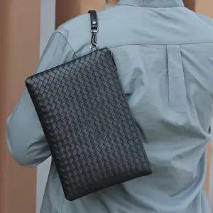 남성 클러치 검정색 손가방 잠깐 외출 마실 핸드백 남자손가방 남자클러치 남성클러치