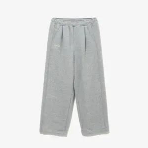 [갤러리아] 뉴에라키즈 25FW 에센셜 와이드 스웨트 팬츠 (14863852)