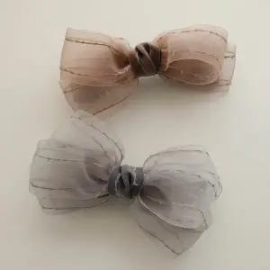 제이로렌 쉬폰 라인 스티치 리본 자동핀 H01461