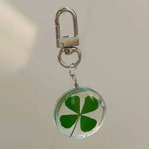 고품질 크로버 네잎클로버 키링 열쇠고리 D링 M12873 클로버열쇠고리 (WFFVBOG)