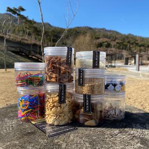 깔끔한 투명 플라스틱 쿠키통 양념통 보관통 소분 용기 공병 원형 캠핑 곡물 슬라임