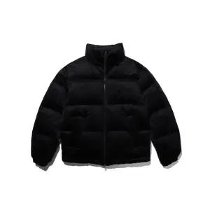 [UFC SPORT](김해점)UFC 모노그램 릴렉스핏 벨로아 구스 다운 블랙 U1DJT4301BK