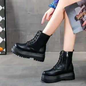 [제이시]제이시 여성 통굽키높이 겨울 워커부츠 겨울신발 B026