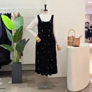 [대구백화점] [4CUS]자수 벨벳 원피스 티셔츠 세트(FW4K3ST31995)