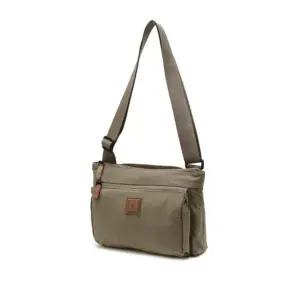 [갤러리아] DBBA5FG12 닥스 카키 초경량 미니크로스백