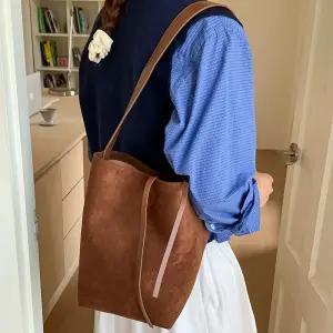 하즈블루 Hazblue 스웨이드 데일리 보부상 원통 버킷 숄더백 5Color