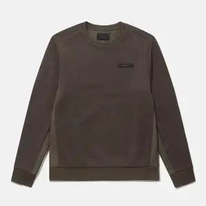 데상트 듀얼리스 컴포트 사카리바 맨투맨 SP421DHTO1BRW0 티셔츠 _