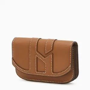 [NS홈쇼핑][헤지스ACC] HIHO5F560W2 브라운 이니셜로고 소가죽 카드지갑[35470356]