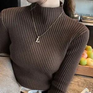 여성 니트 반폴라 긴팔 골지 스웨터 베이직 이너티 가을 겨울 데일리룩