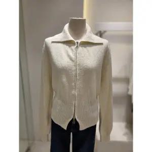 [SOUP](신세계 사우스시티) 집업 니트 가디건 (SBAGD38)