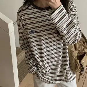 [코코블랑] 마크 스트라이프 루즈핏 티셔츠