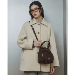 [갤러리아] LAP 아만다 복조리 스웨이드 백 AR7AB803