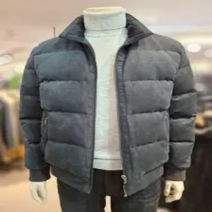 [트레몰로] (주)세정 트레몰로 25FW 스웨이드다운 다크그린 TRHKD5WA111