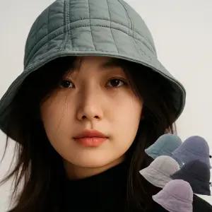 여성 겨울 패딩 퀼팅 벙거지 모자 버킷햇 방한모 여자 챙모자/B-26494