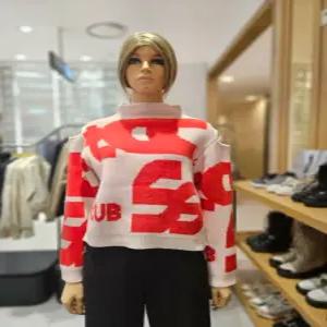 [에고이스트] 슬릿 레터링 포인트 자카드 니트 EN4KL-068