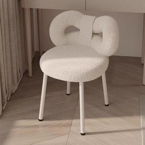 양털 뽀글이 의자 메이크업 스타일 소녀용 화장대 화이트 클라우드 침실