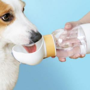 몽글몽글 2in1 반려동물 휴대용 물병 간식통 강아지 산책 급수 식기