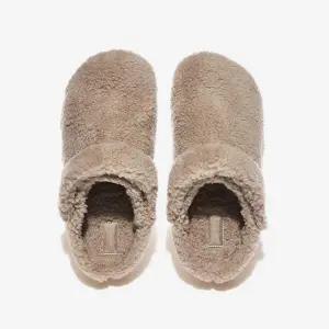 [그랜드스테이지] CROCS CLASSIC COZZZY SLIPPER 크록스 클래식 코지 슬리퍼 CRS209386 MUSHROOM