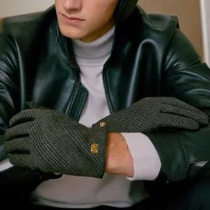 [닥스](강남점)DCGV4F155G2 [남성장갑]블랙 DAKS로고 울 가죽 남성장갑