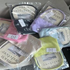 세련된 다목적 캐주얼 나일론 핸드백 국내어 틈새 Mucu 및 에보니 토트 백 겨드랑이 가방 매일 일치 수 놓