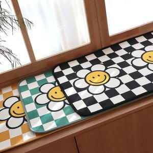 숲숲 포인트 러그 먼지없는 단모 빨아쓰는 침실 주방매트 50X110 체크데이지