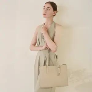 [선물증정] 힐링그래스 데일리 숄더백 소가죽 미디움 여성백 HGSG5604