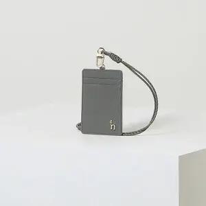 [헤지스](센텀시티점)그레이 배색 가죽 목걸이카드홀더 HIHO5F602G2