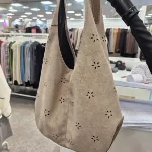 클리지 HC42 미니 숄더백 미니 숄더백 CP9SAB56