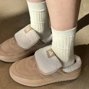 [정품] C아디다스 그랜드 코트 뮬 어그 베이지 JS4998