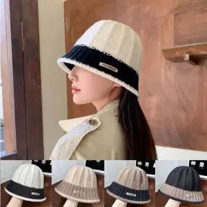 여성 예쁜 배색 도톰한 니트 소재 패치 벙거지 모자 양털 엄마 겨울 굵은털실 뽀그리 여자