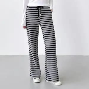 여성 스트라이프 부드러운 양털안감 유니크 부츠컷 밴딩 팬츠 통바지 아이스바지 트레이닝바지 편한바지