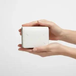 메종 마르지엘라 여성 체인 지갑  SA3UI0009 P4455 T1003)