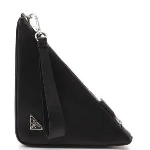 1NE039 트라이앵글 가죽 블랙 삼각 로고 레터링로고 양면