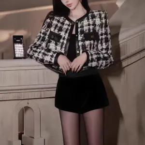 EAMT 여성자켓 블랙 화이트 체크 숏 코트 추동 배색 상의 정장 YJ4