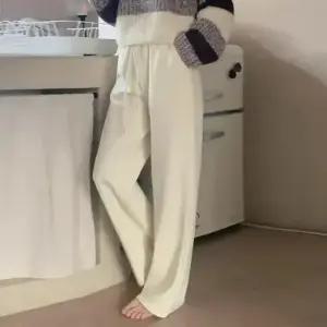 [모어렌] [MADE] 하니즈 윈터 기모 베이직 밴딩 팬츠[tps0552]