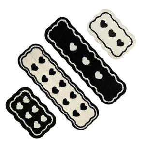 하트 패턴 러그 4종 2size 직사각 스타일 블랙 앤 화이트 카페트 모던 발매트