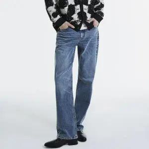[롯데백화점]버커루 남성 플레어 부츠컷 데님팬츠 청바지 B245DP351P