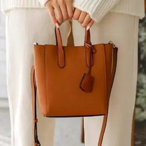 [라일리] Rly 소가죽 여자 토트백 캐주얼 크로스백 데일리 회사원  11132200A)