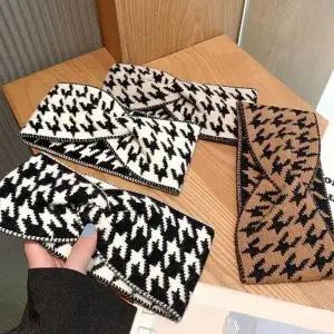 [콩심팥심]하운드체크 꼬임 니트 헤어밴드 잔머리정리 패션소품