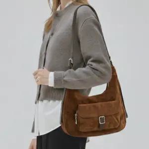 스웨이드 가죽 숄더백 데일리 가방 겨울 크로스백 가벼운 세무 핸드백 M1122981